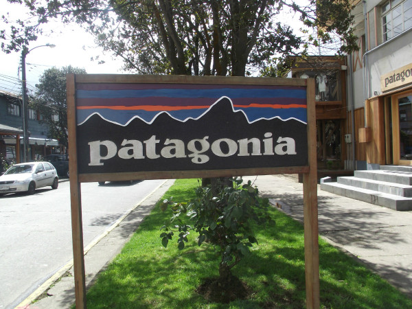 Placa indicando Patagônia em Puerto Varas