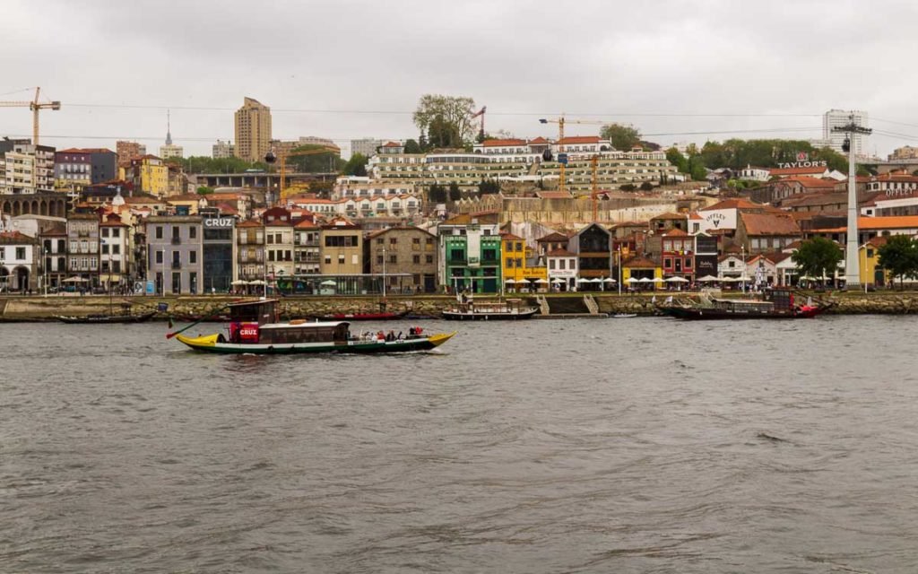 Passeio de barco rio Douro