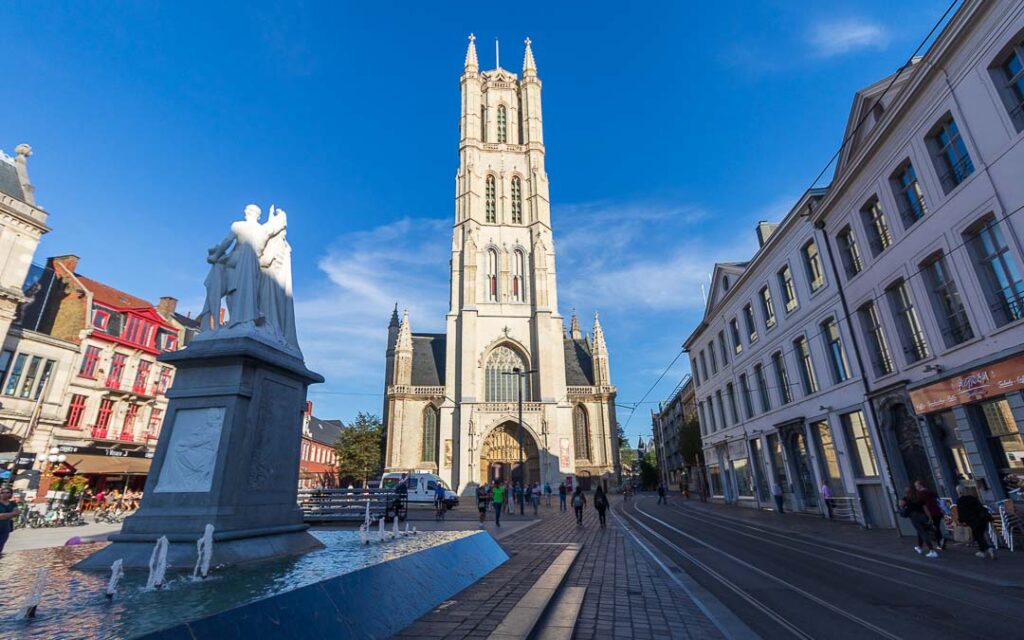 Catedral de São Bavo na Bélgica