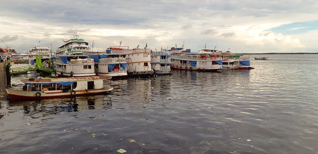 Barcos no Porto de Manaus