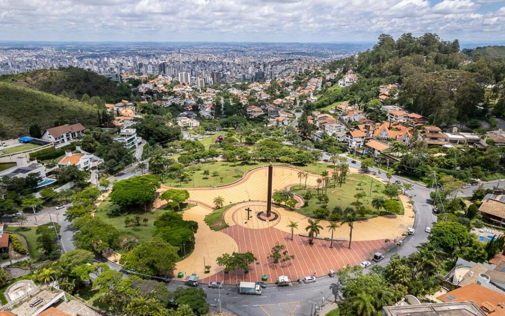 Parque das Mangabeiras, Praça da Liberdade, comida boa e muito mais: evento  proporciona passeios por pontos turísticos de BH, O Que Fazer em Belo  Horizonte